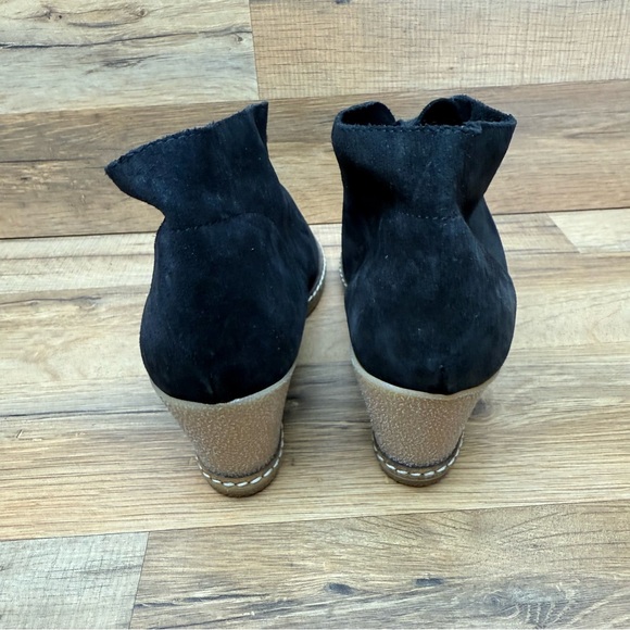 J.Crew Women's size 10 Black Suede Wedge Ankle Boots - Picture 4 of 10